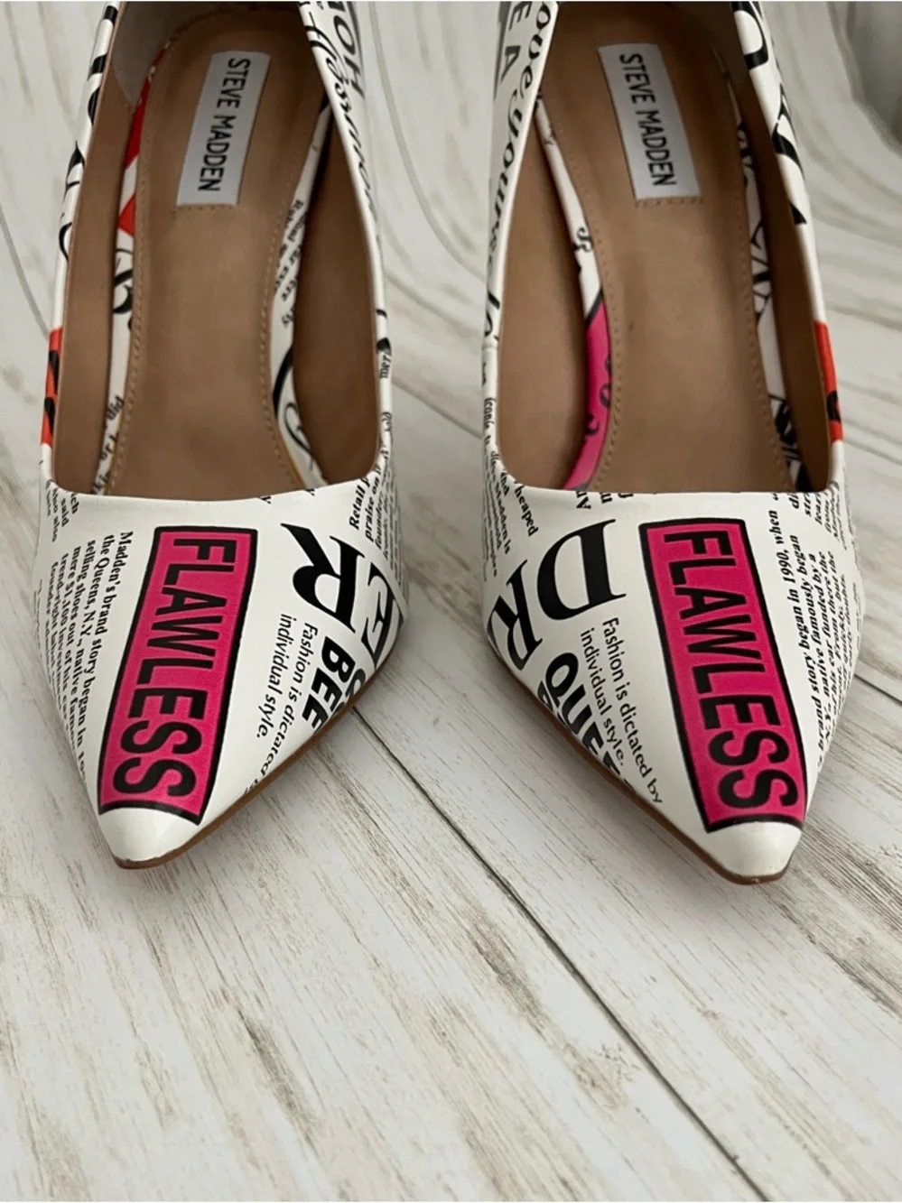 Steve Madden Vala Newspaper Print Pointed Stiletto Pumps - Picture 5 of 10